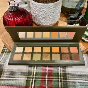 Makeup Eyeshadow Laura Geller Desert Dreams Palette .49 oz